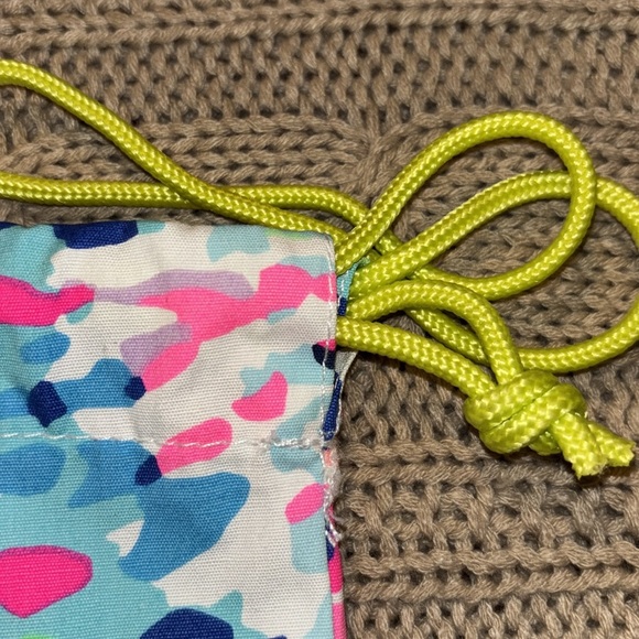 Lilly Pulitzer GWP Beach Game Drawstring Cinch Bag Graphic Print BAG ONLY - Picture 3 of 8